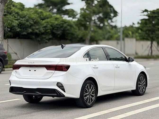 Kia K3 Luxury 2023 1.6 AT 26000 km