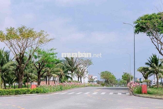 CẦN BÁN NHANH CĂN 2 NGỦ FPT PLAZA 2 GIÁ CHỈ 2,7TỶ FULL NỘI THẤT