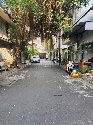 Bán nhà riêng 3 tầng đẹp tại 38/1/4 Đô Đốc Long, giá siêu hời 6,3 tỷ, 