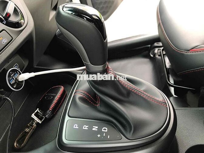 Hyundai i10 2024 Bản đủ Trắng