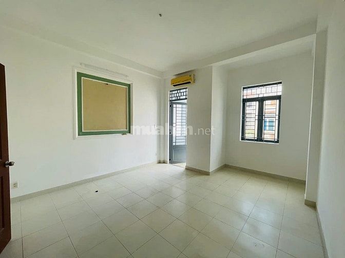 BÁN NHÀ CHÍNH CHỦ, P THẠNH LỘC, Q12, RẺ, ĐẸP, TIỆN NGHI, HẺM XE HƠI