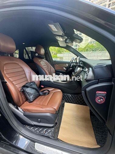 Mercedes-Benz GLC250 4Matic 2017 Đen Nâu