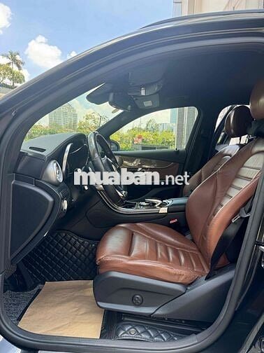 Mercedes-Benz GLC250 4Matic 2017 Đen Nâu