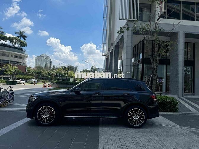 Mercedes-Benz GLC250 4Matic 2017 Đen Nâu