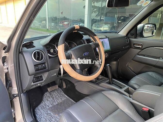 Ford Everest SX 2015 Vàng cát