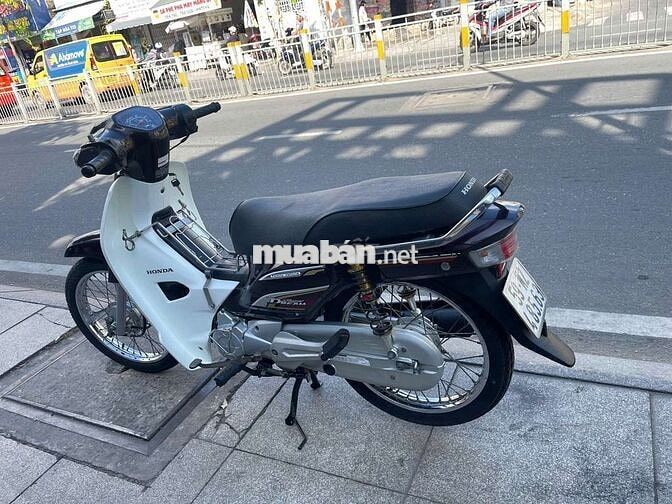 Honda Dream 2016 Nâu trắng
