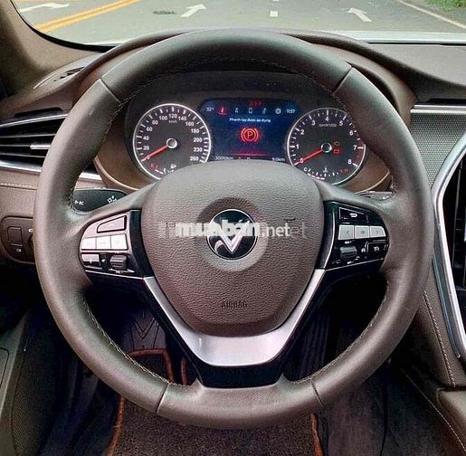 VinFast Lux A2.0 Plus Trắng 38.000 Km