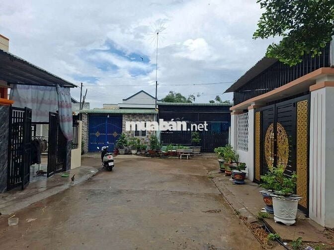nhà đẹp lô gốc tại tân định bến cát Bình Dương