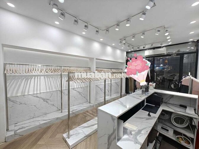 Cần sang nhượng lại mặt bằng Shop Quần áo ở Phạm Văn Thuận