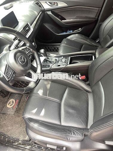 Mazda 3 Sport màu Đỏ