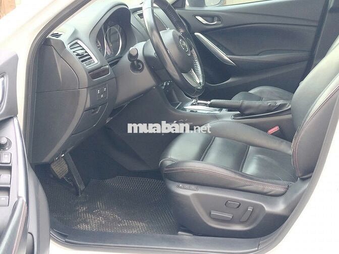 Mazda 6 model 2016 màu trắng