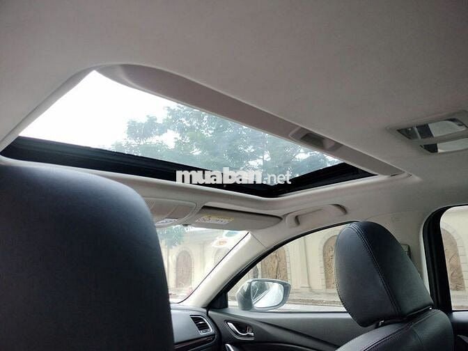 Mazda 6 model 2016 màu trắng