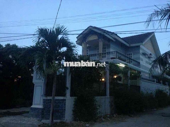 🔥 Bán Gấp Biệt Thự 2 Mặt Tiền 400m² – Đất Rộng Hiếm Có Tại Nha Trang