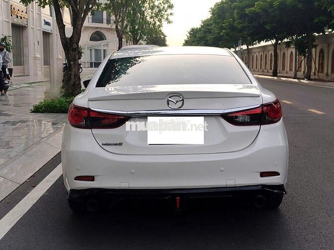 Mazda 6 model 2016 màu trắng