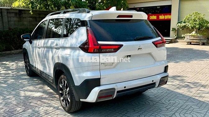 Mitsubishi Xpander Cross - Siêu lướt