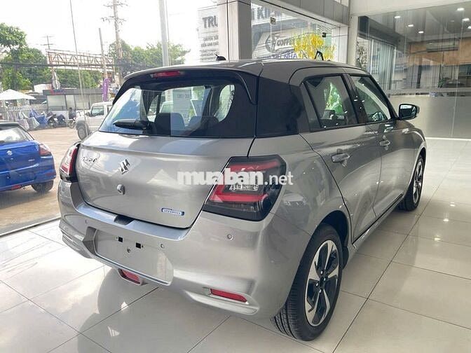 Suzuki Swift Hybrid 2026 Bạc giao ngay chỉ 190 tr