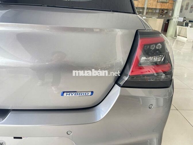 Suzuki Swift Hybrid 2026 Bạc giao ngay chỉ 190 tr