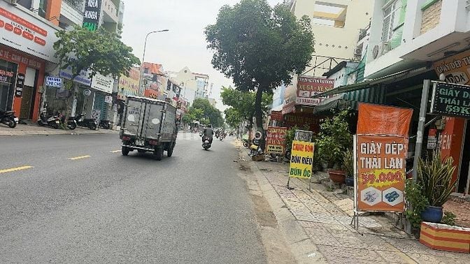 Chính chủ Bán Nhà 196  Vĩnh Ký, P. Tân Sơn Nhì, Q. Tân Phú.