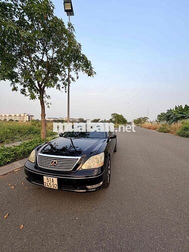 Lexus LS430 màu Đen