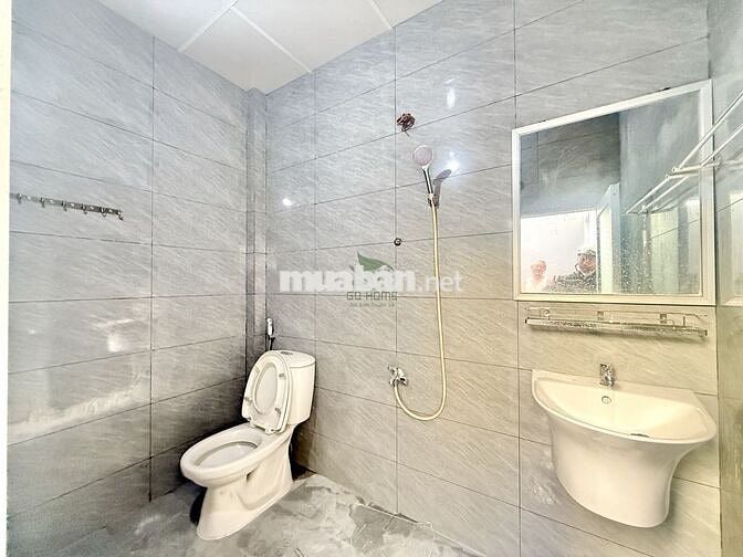 CHO THUÊ MẶT BẰNG GÓC 100M2 KHU BÀN CỜ PHƯỚC LONG GIÁ 10 TRIỆU/THÁNG