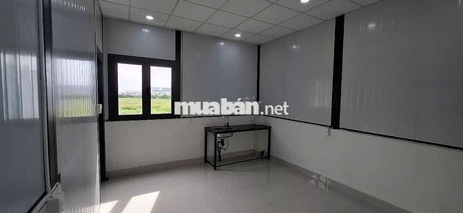 Phòng Studio KDC 13E, Nguyễn Văn Linh (ĐH Văn Hiến), Bình Hưng-B.Chánh