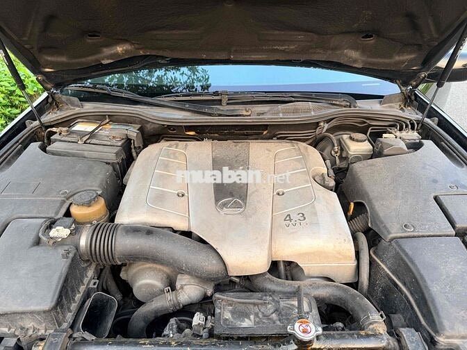 Lexus LS430 màu Đen