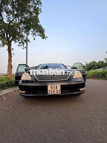Lexus LS430 màu Đen