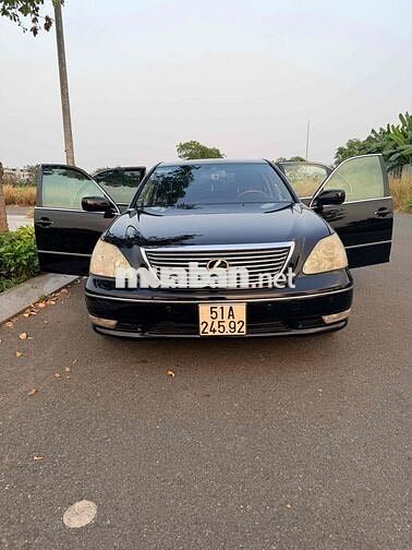 Lexus LS430 màu Đen