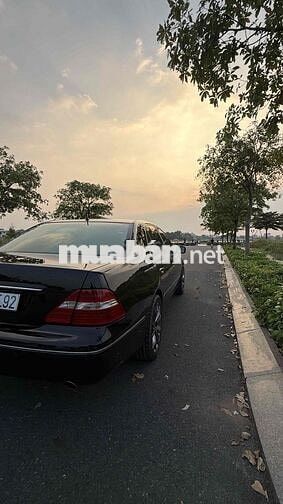 Lexus LS430 màu Đen
