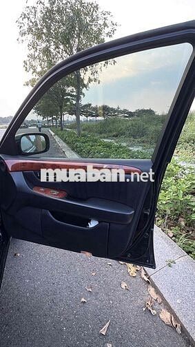 Lexus LS430 màu Đen