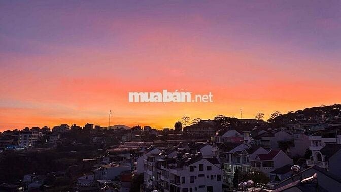 Phòng nghỉ du lịch cho thuê dài ngày trong mùa hè 2026 giá mềm.