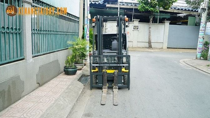 Xe nâng điện ngồi 900kg khung 3m cơ bản