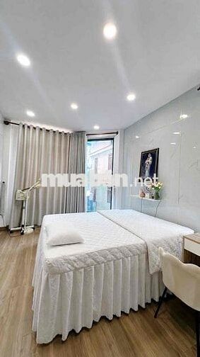 Bán nhà HXH Trần Bình Trọng, Phường 1, Quận 5