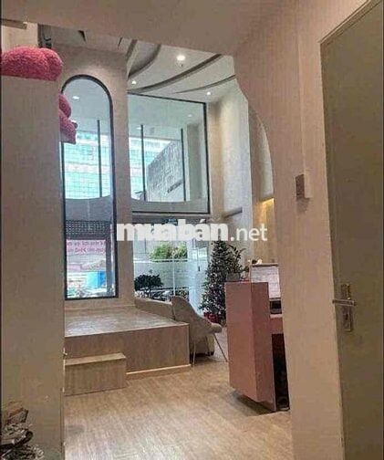 TÒA NHÀ MẶT TIỀN LÝ THÁI TỔ QUẬN 10 – FULL PCCC, KẾT CẤU LỚN