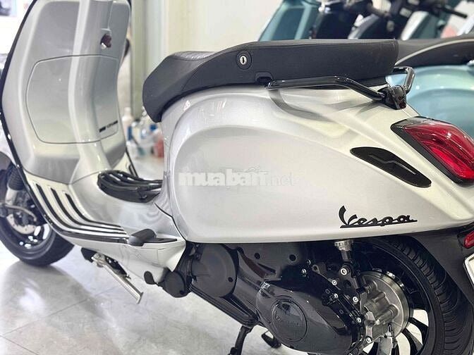 Piaggio Vespa Sprint Bạc Porsche