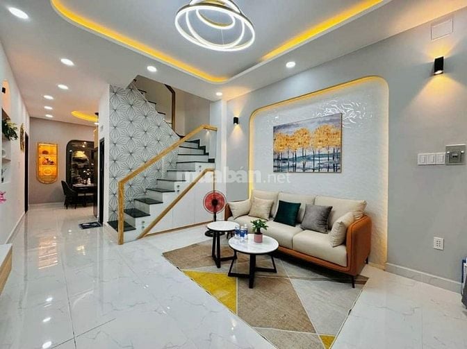 Bán lỗ nhà Sư Vạn Hạnh, Quận 10. Giá 4,45 tỷ, 48m2, hẻm xe hơi 4m