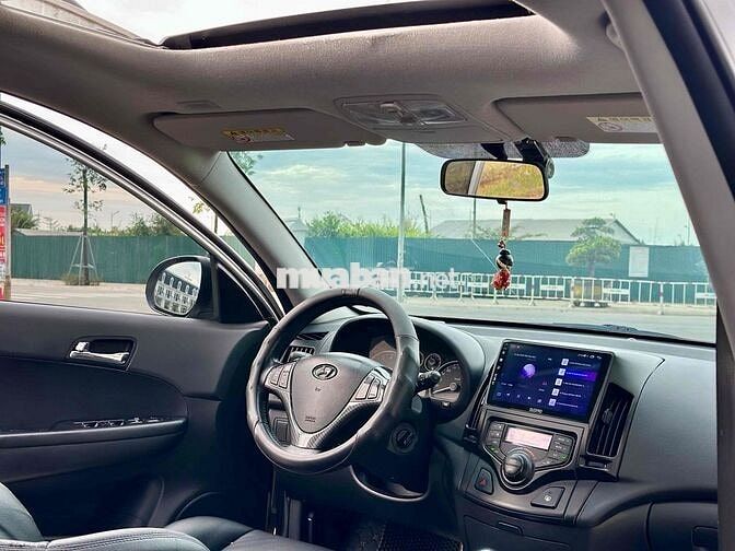 Hyundai i30 CW Bản Full Bạc