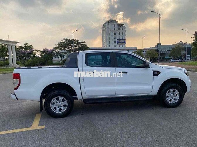 Ford Ranger 2020 XLS AT 8v Trắng