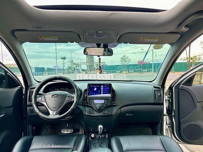 Hyundai i30 CW Bản Full Bạc