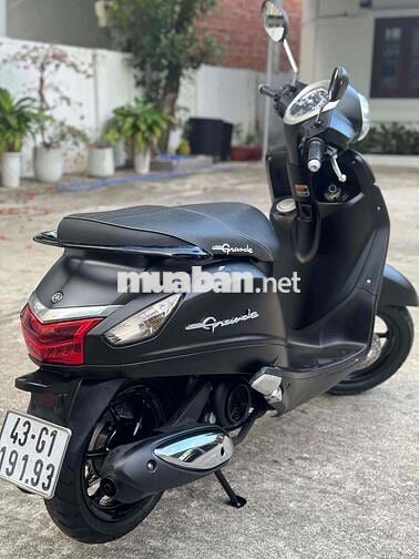 Yamaha Grande màu Đen xe đẹp máy rin êm