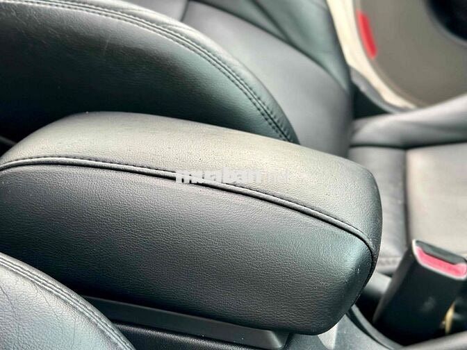 Hyundai i30 CW Bản Full Bạc