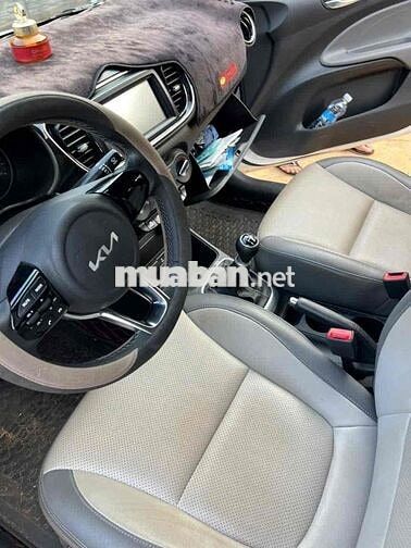 Kia Soluto Trắng 2022 Số Sàn, Odo 9000km