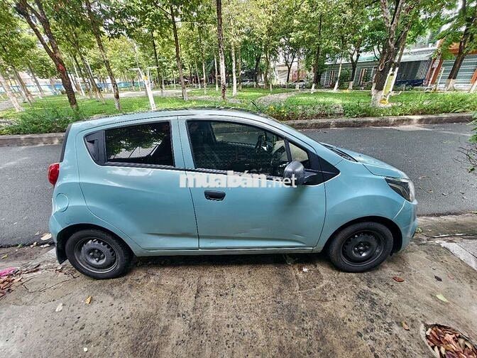 Chevrolet Spark màu Xanh ngọc