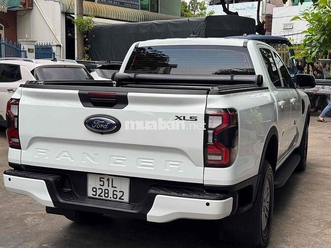 Ford Ranger XLS 2025 1 cầu AT 13.000km