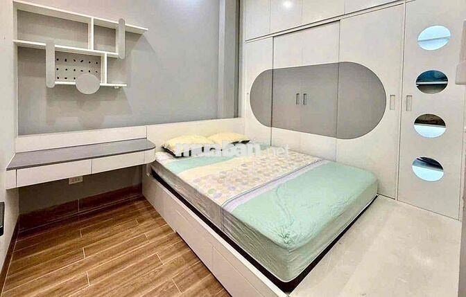 Nhà đẹp, sân ô tô full nội thất ngay Trung Tâm Thủ Dầu Một