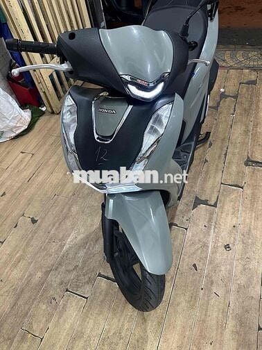Honda SH 125 ABS 2022 đen đã dán sang màu xi măng
