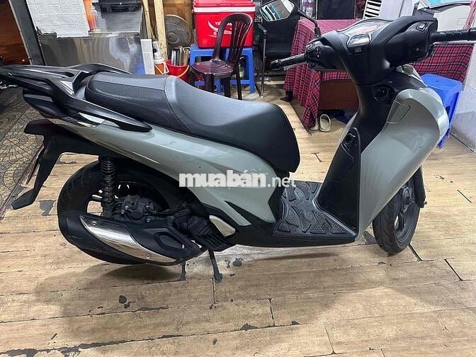 Honda SH 125 ABS 2022 đen đã dán sang màu xi măng