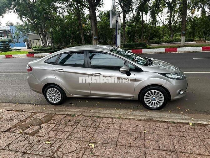 Ford Fiesta 2011 Vàng cát Tự động