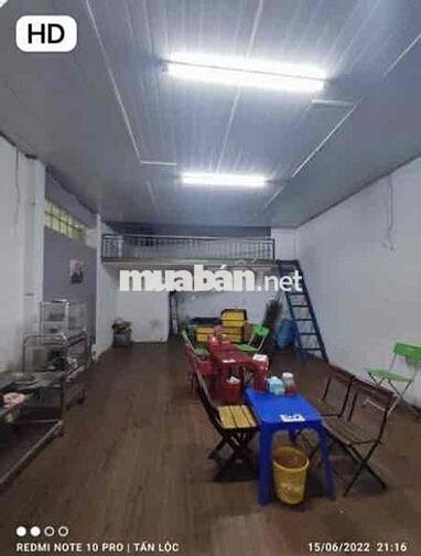 MB kd chính giữa ngã 3, đối diện BV khu vực Thủ Đức