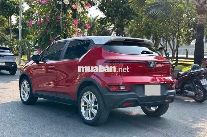 VF5 Plus 2024 Đỏ-Trắng Odo 8v7